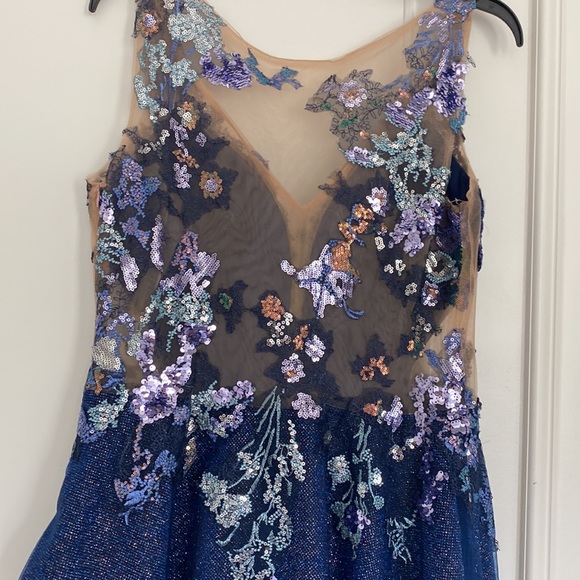 COPY - Plunging neckline A-line short formal dress - Picture 4 of 6